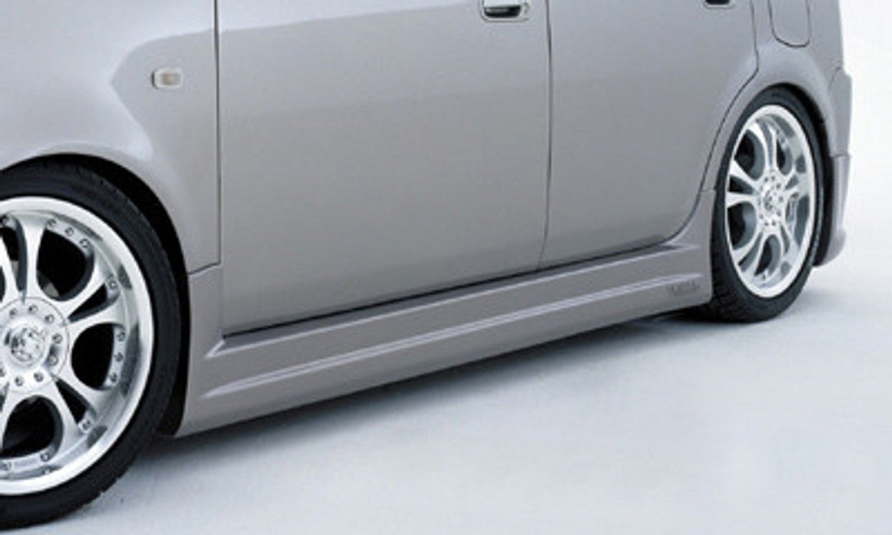 VeilSide 2003-2007 Toyota bB JDM NCP30/31 C-Class Side Skirts (FRP)